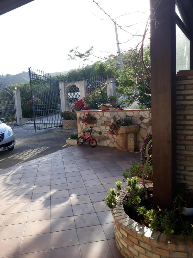 La Casa Di Bia Bed and Breakfast Corleone Exteriör bild